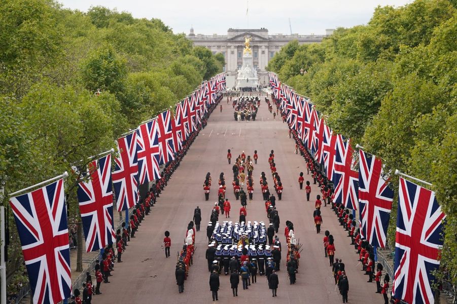Queen Elizabeth Funeral Union Jack